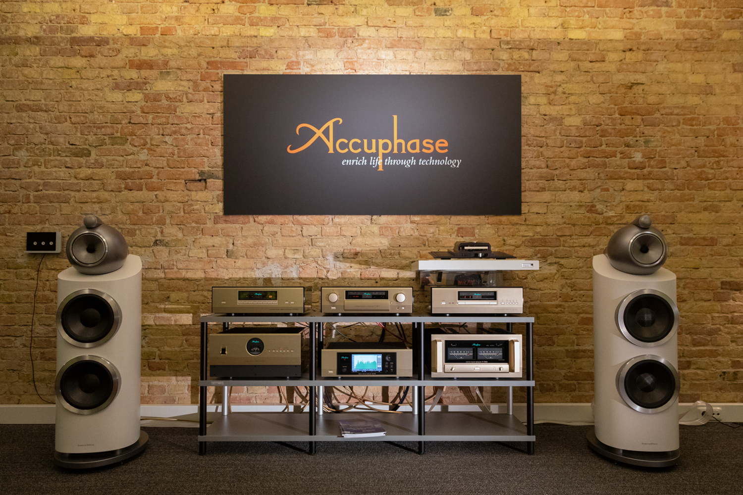 Accuphase | HiFi and Friends